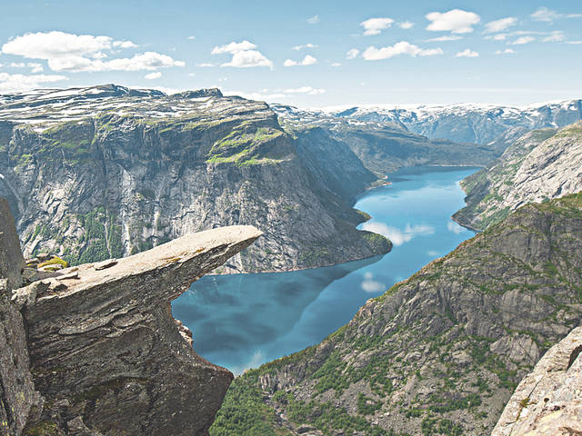 [트레킹투어] 뤼세피오르드와 트롤퉁가 트레킹