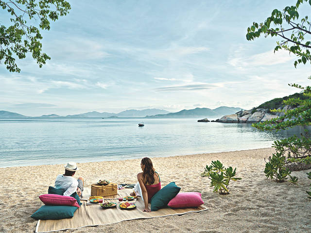 세상과 단절되는 섬, 식스센스 닌반베이